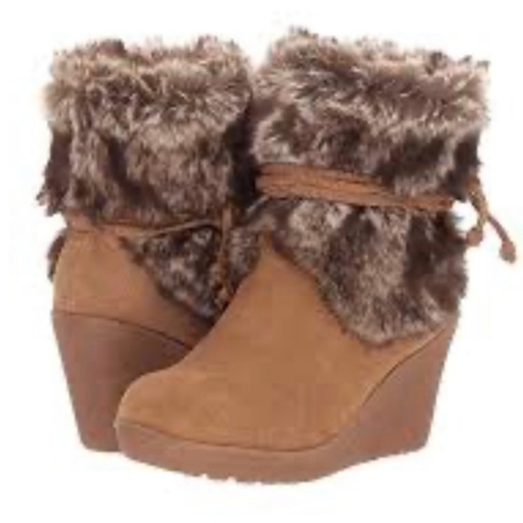 BearPaw Shoes - 🔥🔥BearPaw wedged booties